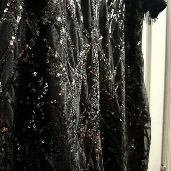 NWOT Women’s Cold Shoulder Sequin Party Dress, Large - Picture 7 of 9